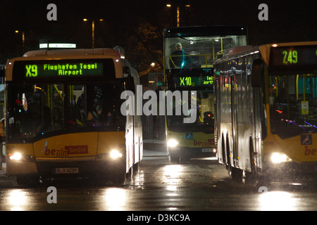 Berlino, Germania, LPP autobus linea X9, X10 e 249 Foto Stock