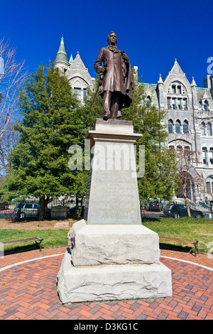 Monumento a William Smith, il governatore della Virginia dal 1860s sul Campidoglio motivi a Richmond. Foto Stock