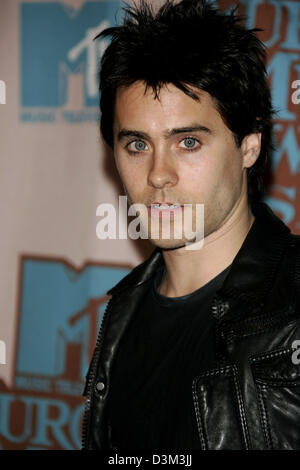 (Dpa) - Noi attore Jared Leto raffigurato nella sala stampa a MTV Europe Music Awards di Lisbona, Portogallo, 3 novembre 2005. Foto: Hubert Boesl Foto Stock