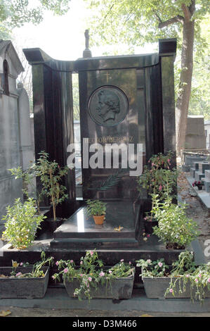 (Dpa) - La foto mostra la tomba del compositore francese Hector Berlioz al cimitero di Montmartre a Parigi, Francia, 09 ottobre 2005. Berlioz è nato a La Cote Saint-Andre il 11 dicembre 1803 e morì a Parigi il 08 marzo 1869. Foto: Helmut Heuse Foto Stock