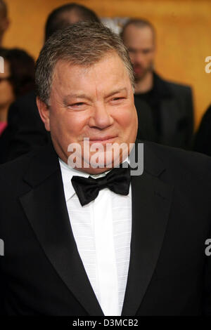 Attore William Shatner arriva sul tappeto rosso durante la 12th Annual Screen Actors Guild Awards presso il Santuario Exposition Center inLos Angeles, Stati Uniti d'America, domenica 29 gennaio 2006. Foto: Hubert Boesl Foto Stock