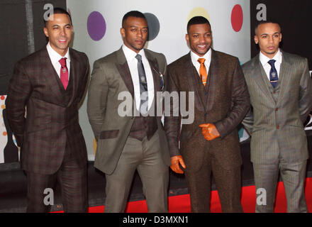 Londra, Regno Unito. Xx Febbraio 2013. JLS presso il il 2013 Brit Awards all'O2 Arena, London - 20 Febbraio 2013 Foto di Keith Mayhew/ Alamy Live News Foto Stock