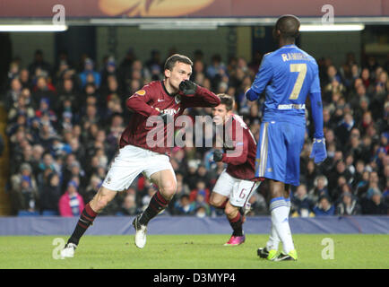 Londra, Regno Unito. Il 21 febbraio 2013. David Lafata celebra il suo obiettivo durante la UEFA Europa League, Round di 32, seconda gamba gioco tra Chelsea e Sparta Praga da Stadio Stamford Bridge. Credit: Azione Plus immagini di Sport / Alamy Live News Foto Stock