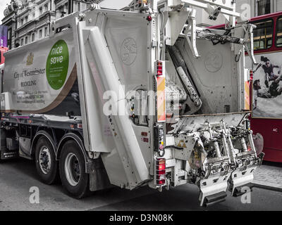 Garbage/ camion della spazzatura, la raccolta dei rifiuti nel centro di Londra Foto Stock