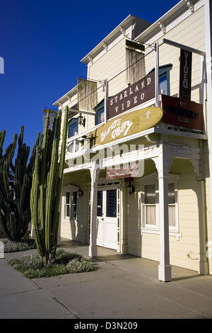 Il villaggio del vino di Los Olivos è luogo di ritrovo turistico nella Santa Ynez Valley, appena a nord di Santa Barbara, California, Stati Uniti d'America Foto Stock