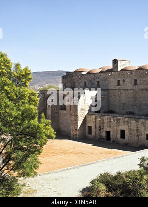 Vista del giardino botanico & ala dell ex monastero di Santo Domingo è adesso usato come Museo delle Culture Oaxacan Oaxaca Messico Foto Stock