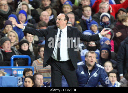 21.02.2013. Londra, Inghilterra. Rafael Benitez responsabile ad interim del Chelsea durante la UEFA Europa League, Round di 32, seconda gamba gioco tra Chelsea e Sparta Praga da Stadio Stamford Bridge Foto Stock