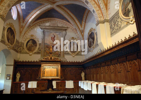 (Dpa - file) La foto mostra la Sagrestia del monastero di 'Monte Oliveto Maggiore' vicino a Buonconvento, Toscana, Italia, settembre 2005. Fino ad oggi il monastero è la sede della Congregazione Benedettina degli Olivetani e uno dei più visitati monasteri in Toscana. L' Abbazia di Monte Grande di olive' è essenzialmente una visita per il suo famoso affresco sulla vita del Ho Foto Stock