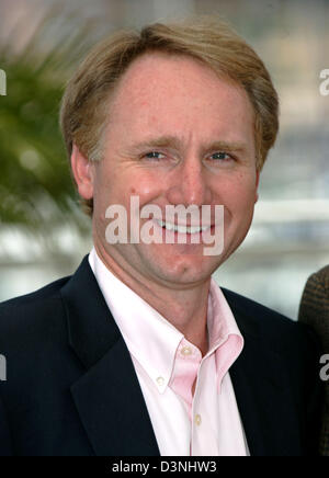 Autore americano Dan Brown alla conferenza stampa per il film "Il Codice Da Vinci" al Festival Internazionale del Cinema di Cannes, Francia, mercoledì 17 maggio 2006. Foto: Hubert Boesl Foto Stock