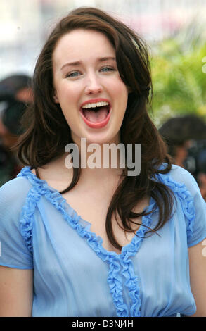 Ashley Johnson pone al photocall del film "Fast Food Nation" presso il Palais des Festivals a Cannes, Francia, 18 maggio 2006. Foto: Hubert Boesl Foto Stock