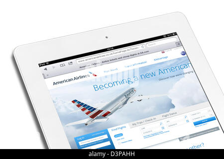 La American Airlines Regno Unito sito web visualizzato su un bianco di quarta generazione di Apple computer tablet iPad Foto Stock