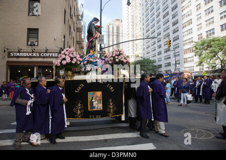 Annuale di Santa Rosa de Lima Estados Unidos EEUU processione in New York Foto Stock