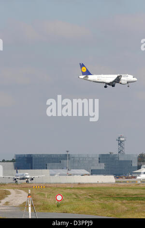 Francoforte sul Meno, in Germania, un paese formando la Lufthansa Airbus A319-114 Foto Stock