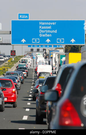 Frankfurt am Main, Germania, un ingorgo sull'autostrada A5 Foto Stock