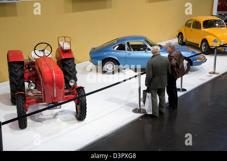 Essen, Germania, auto classiche presso la Fiera di Essen Motor Show Foto Stock