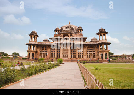 La facciata della tomba Tansen, Gwalior, Madhya Pradesh, India Foto Stock