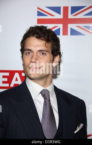 Los Angeles, Stati Uniti d'America. Il 22 febbraio 2013. Attore Henry Cavill arriva al grande British Film Reception presso British Console Generale della residenza a Los Angeles, Stati Uniti d'America, il 22 febbraio 2013. Foto: Hubert Boesl/dpa/Alamy Live News Foto Stock