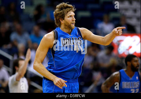 New Orleans, Stati Uniti d'America. Il 22 febbraio 2013. Dallas Mavericks avanti potenza Dirk Nowitzki (41) reagisce durante l'NBA Basketball gioco tra i New Orleans Hornets e Dallas Mavericks a New Orleans Arena di New Orleans, LA Credit: Cal Sport Media / Alamy Live News Foto Stock