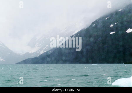 Visualizzare le finestre grandi, Boggs Visitor Center, Lago di Portage Portage Glacier, Chugach National Forest, Portage, Alaska, STATI UNITI D'AMERICA Foto Stock