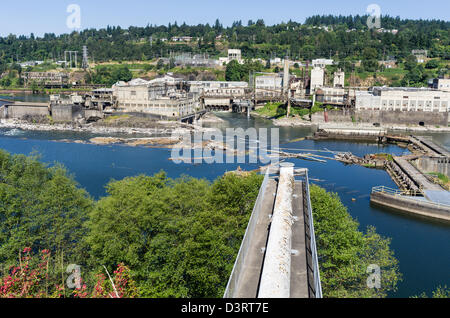 Oregon City, Oregon, il Williamette Falls si trova nei pressi di Oregon City sono la seconda più grande cade negli Stati Uniti Foto Stock