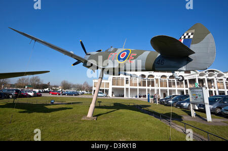 Il Supermarine Spitfire Mk IX, British single-sede degli aerei da caccia, presso il Royal Air Force (RAF Museum London, England, Regno Unito Foto Stock