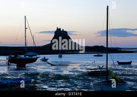 Alba sul Santo Isola di Lindisfarne vicino a Berwick-upon-Tweed, Northumberland Foto Stock