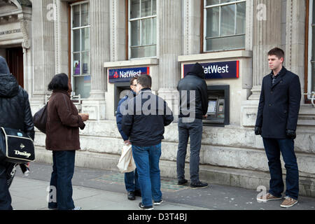 Natwest Bancomat a Clapham - London REGNO UNITO Foto Stock