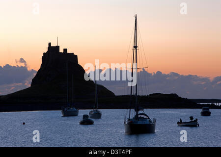 Alba sul Santo Isola di Lindisfarne vicino a Berwick-upon-Tweed, Northumberland Foto Stock