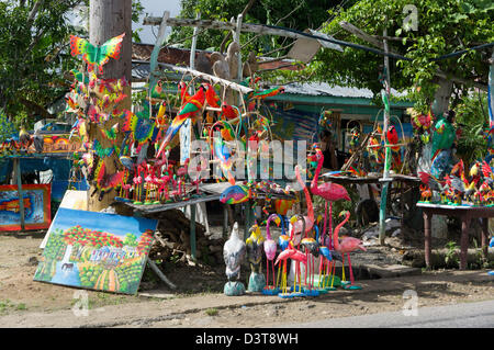 Turistica di stallo regalo su un mercato in Punta Cana Repubblica Dominicana Foto Stock