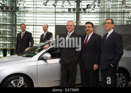 Wolfsburg, in Germania, il Consiglio di Amministrazione della Volkswagen AG in posa per la stampa Foto Stock