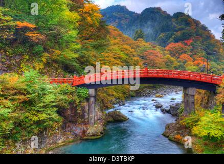 Ponte Shinkyo in Nikko, Giappone. Foto Stock