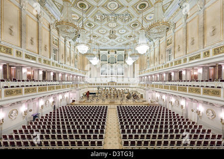 Berlino, Germania, file di sedili sul pavimento al Konzerthaus am Gendarmenmarkt Foto Stock