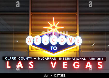 Firmare la lettura di Benvenuto a Las Vegas, la contea di Clark, terminale 3, Aeroporto Internazionale di McCarran di Las Vegas, Nevada Foto Stock