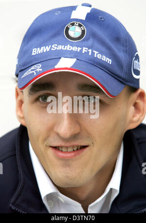 Il polacco pilota di Formula Uno Robert Kubica della BMW Sauber è raffigurato all'autodromo di Interlagos vicino a Sao Paulo, Brasile, giovedì, 19 ottobre 2006. Il Gran Premio del Brasile si svolgerà domenica 22 ottobre. Foto: Gero Breloer Foto Stock