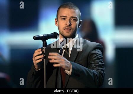 Noi cantante Justin Timberlake esegue a spettacolo TV " Bet, che..?" (Wetten, das..?) a Duesseldorf in Germania, sabato, 04 novembre 2006. Foto: Joerg Carstensen Foto Stock