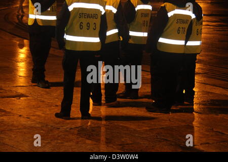 Roma, Italia. Il 23 febbraio 2013. rugby fan al di fuori dello stadio Olimpico di Roma per il sei nazioni partita Italia contro il Galles. Credito: Gari Wyn Williams / Alamy Live News Foto Stock