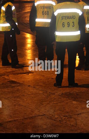 Roma, Italia. Il 23 febbraio 2013. rugby fan al di fuori dello stadio Olimpico di Roma per il sei nazioni partita Italia contro il Galles. Credito: Gari Wyn Williams / Alamy Live News Foto Stock