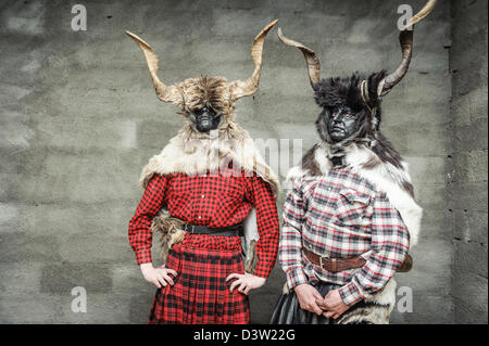 Trangas sono uno dei più carattere rappresentativo del carnevale. Il carnevale di Bielsa, Aragona, Spagna Foto Stock