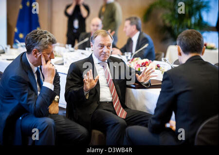 Bruxelles, Belgio. Il 25 febbraio 2013. Giustizia ucraino Oleksandr Ministro Lavrynovych prima del Vertice UE - Ucraina a Bruxelles, in Belgio il 25.02.2013 da Wiktor Dabkowski (immagine di credito: credito: Wiktor Dabkowski/ZUMAPRESS.com/Alamy Live News) Foto Stock