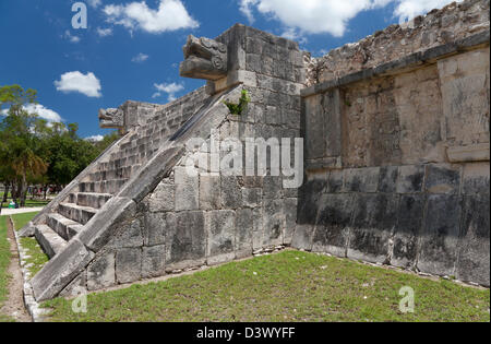 Piattaforma di Venere a Chichen Itza, Messico Foto Stock