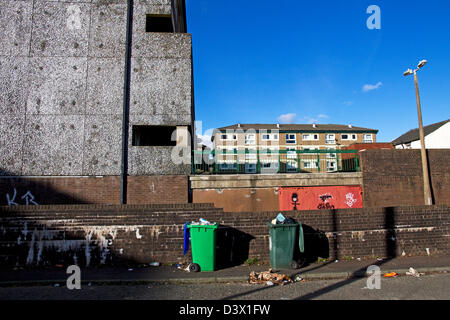 Alloggiamento sulla parte inferiore Falinge station wagon, denominato indigenti area in Inghilterra, Rochdale, Greater Manchester, Inghilterra, Regno Unito Foto Stock