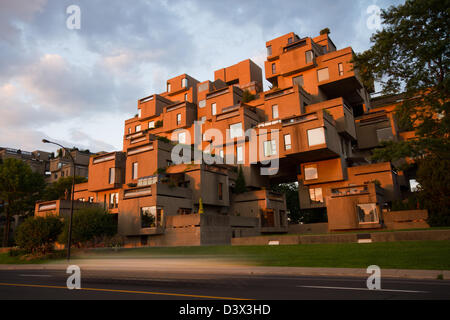 Habitat 67 è un modello di comunità e il complesso residenziale di Montreal, Canada progettato dall architetto Moshe Safdie. Foto Stock