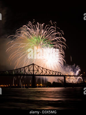 Fuochi d'artificio a La Ronde, Montreal-Canada Foto Stock