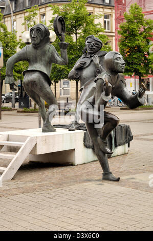 Performing Artist statue in Place du Theatre, Lussemburgo Foto Stock