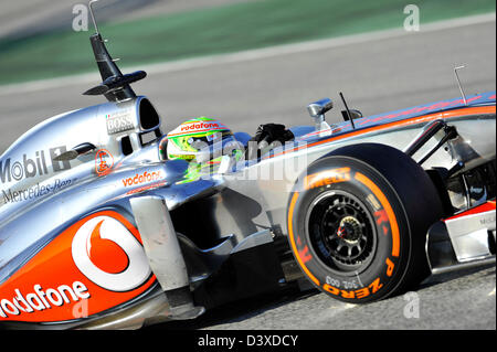 Sergio Perez (MEX),Mercedes McLaren MP4-28 durante la Formula Uno prove sul Circuito de Catalunya racetrack vicino a Barcelona, Spagna in F Foto Stock