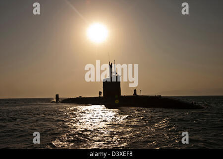 Sommergibile nucleare HMS talento al tramonto, Egitto Foto Stock