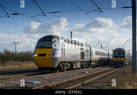 Classe 43 311 tempeste a nord Sulla ECML a Langford, Bedfordshire con il 1400hrs Londra Kings Cross al servizio di Aberdeen Foto Stock