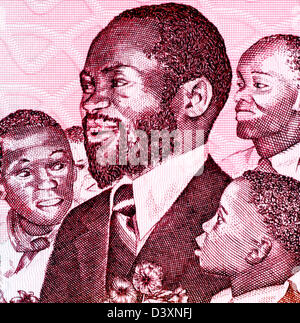Samora Machel (1933-1986) su 1000 Meticais 1989 banconota dal Mozambico. Foto Stock