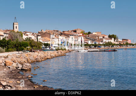 Vista sul borgo marinaro di Bouzigues, Hérault, Languedoc Roussillon Foto Stock