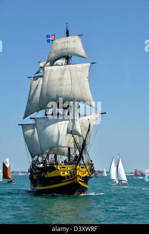 Etoile du Roy (nome iniziale : Il Grand Turk) tre-masted frigate (St Malo porto), il battello lasciò il Golfo di Morbihan. Foto Stock